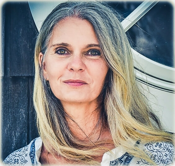 Dominica Applegate Author Bio